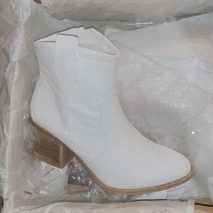 Dirty Laundry snakeskin booties